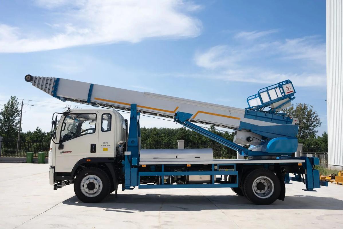 宿迁云梯上料车租赁费用